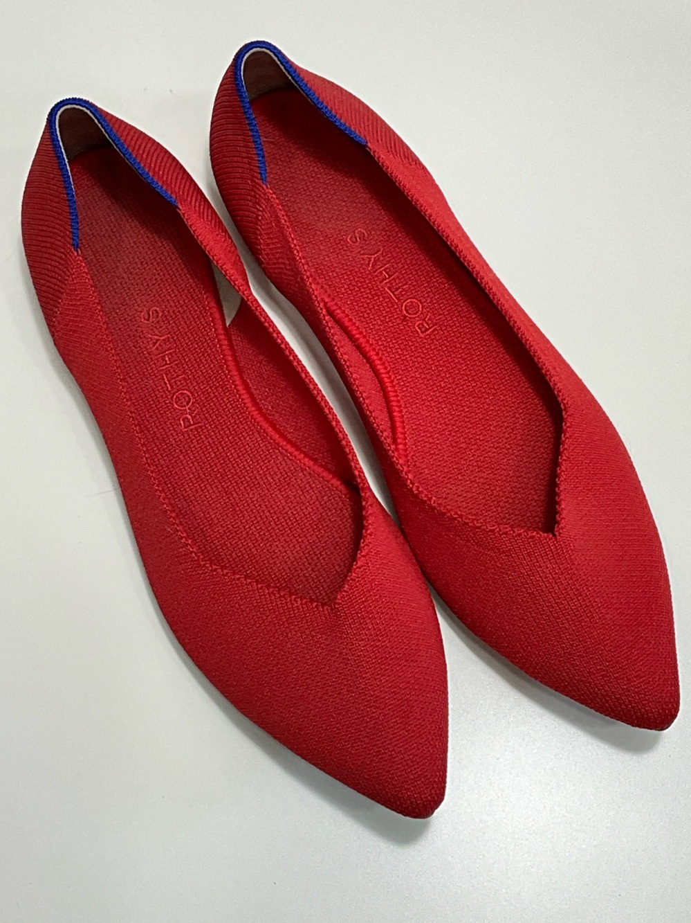 ROTHY’S The Point II Red Knit Ballet Flats Blue Trim Comfort Shoes Size 8